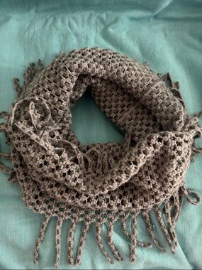 Chunky Knit Fringe Scarf - Taupe